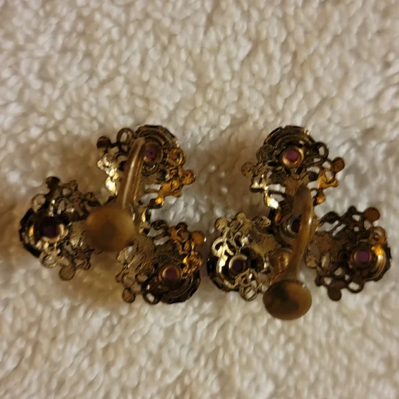 Vintage screwback earrings, purple. - Picture 2 of 4